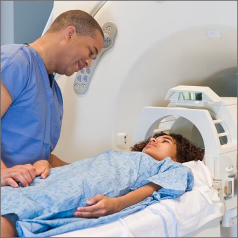 Doctor preparing patient